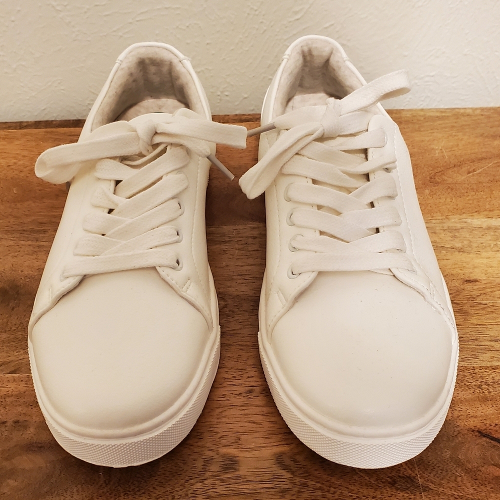 Joie Harvard lace up low top white sneakers sz 8 new without box